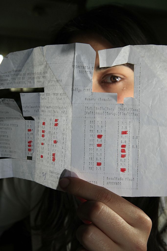 Letícia* chegou a tirar 1 na prova e ir com 7 no boletim | Daniel Castellano/Gazeta do Povo