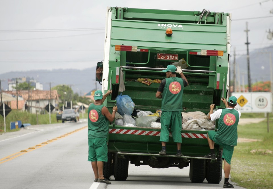 Após 30 dias, coleta voltou ao normal no último sábado (27) | Jonathan Campos/Gazeta do Povo