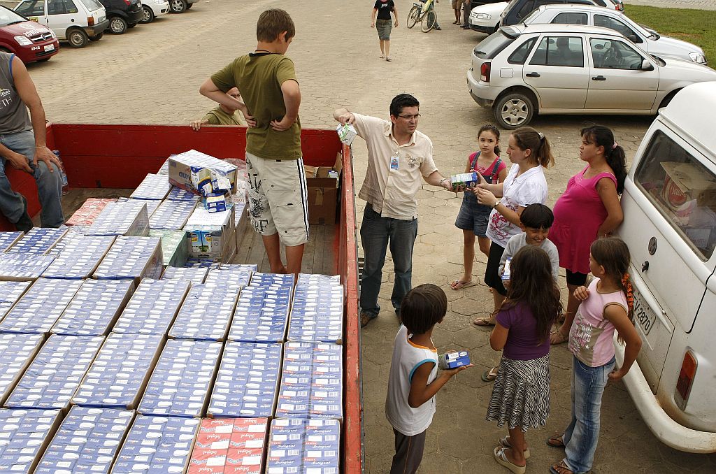 Solidariedade: doações já foram suficientes, segundo a Defesa Civil | Rodolfo Büher/Gazeta do Povo