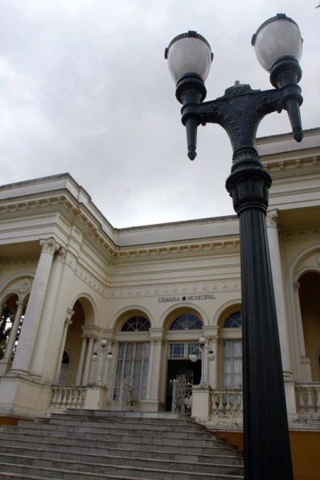 Câmara: especialistas dizem que esquecimento mostra o desinteresse da população | 