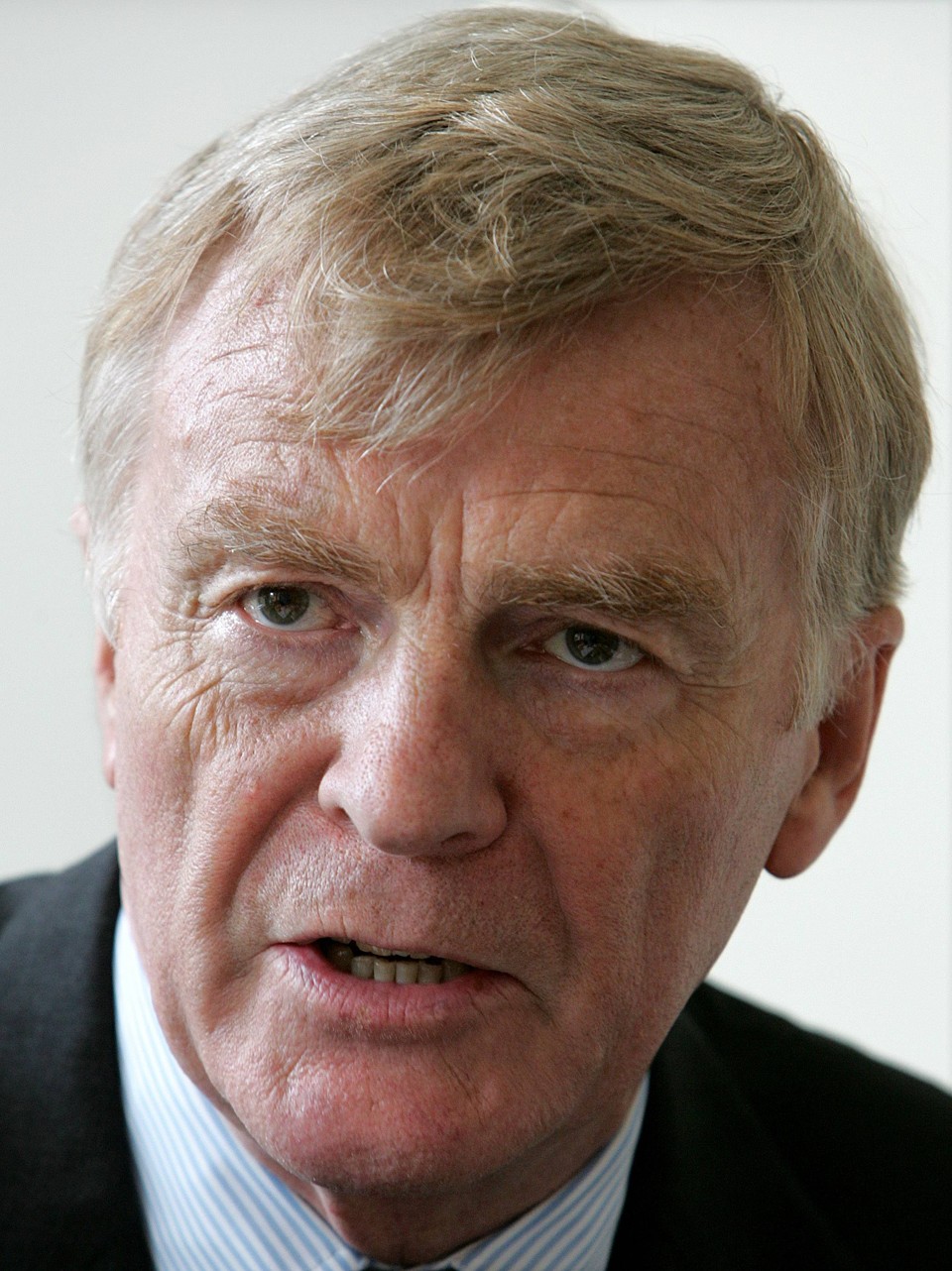 Max Mosley ainda não definiu se tentará se reeleger para dirigir a FIA | Mal Langsdon / Reuters