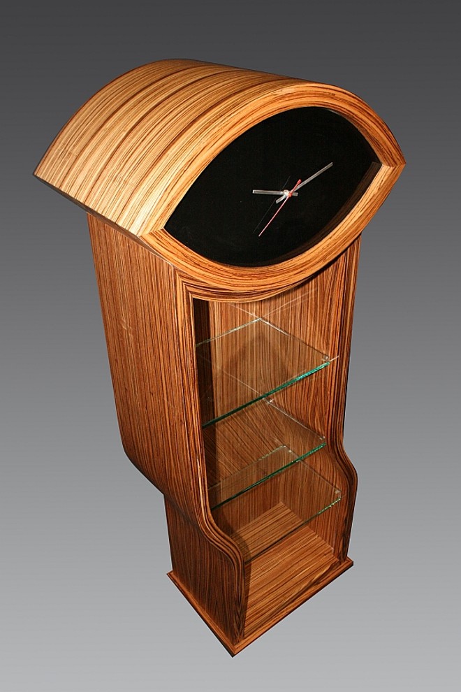 Peça inspirada no Museu Oscar Niemeyer, em Curitiba | 