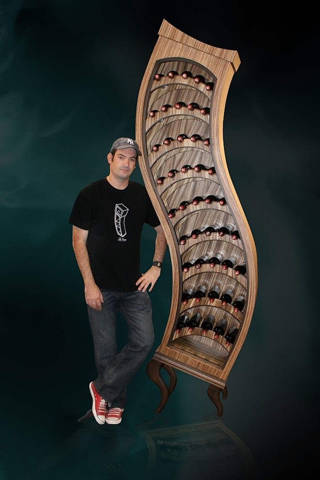 Artur Moreira: longas horas de trabalho para obter formas curvilíneas | 