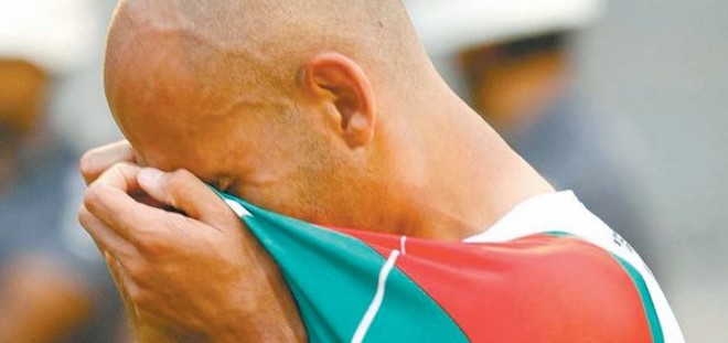 Bruno Rodrigo, zagueiro da Portuguesa, deixa o Canindé com o choro do rebaixamento | 