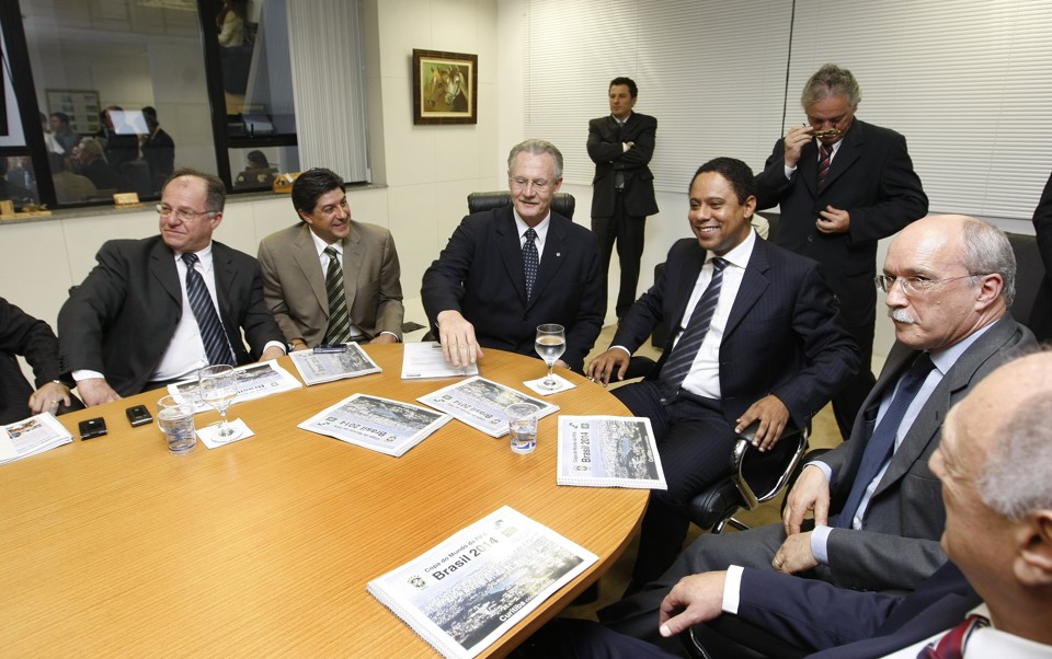 Encontro de dirigentes que articulam vinda da Copa 2014 para Curitiba ainda deve acontecer em dezembro | Rodolfo Bührer / Gazeta do Povo
