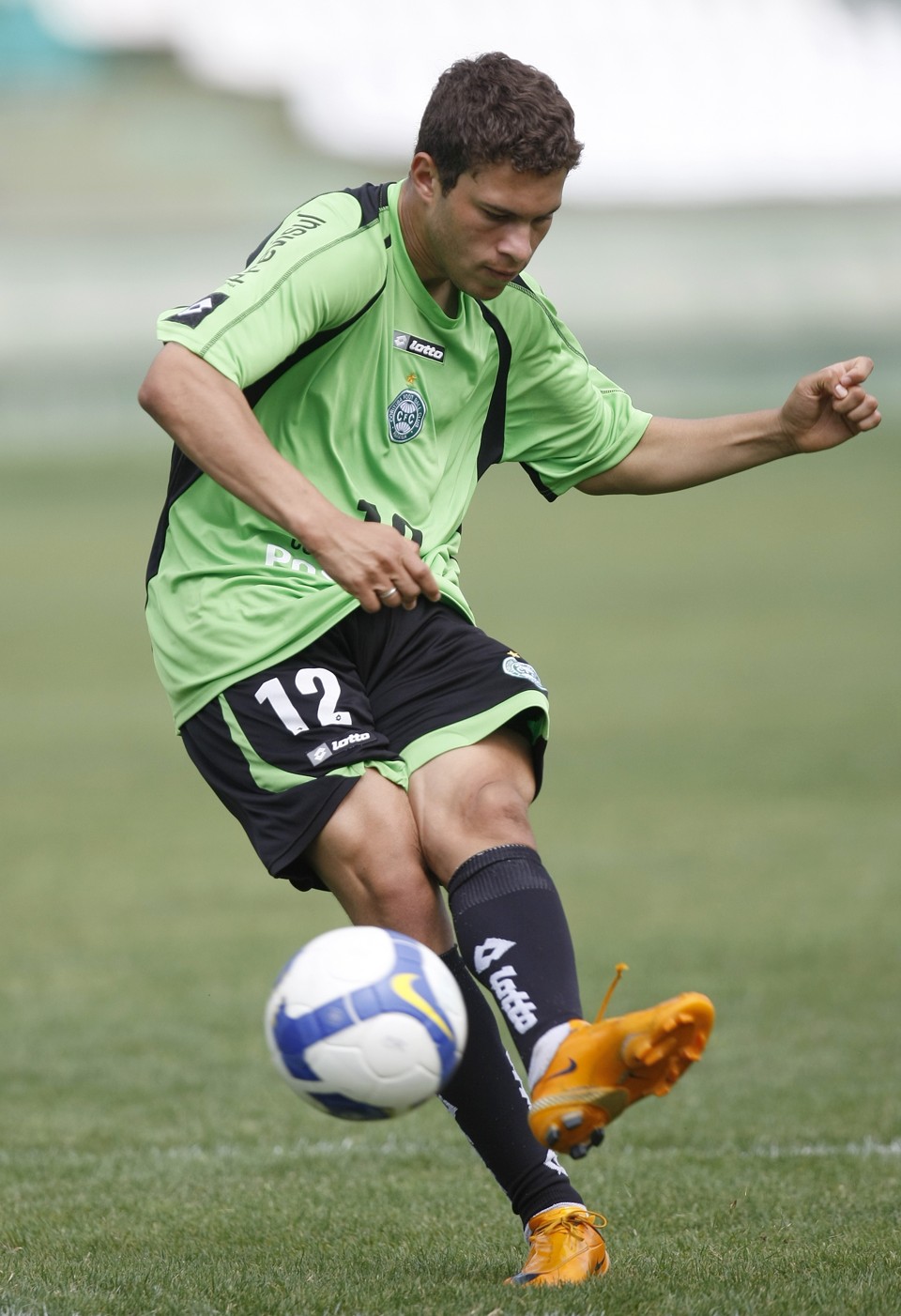 Meia Marlos seria um dos alvos do Colorado para reforçar o time na próxima temporada | Rodolfo Bührer / Gazeta do Povo