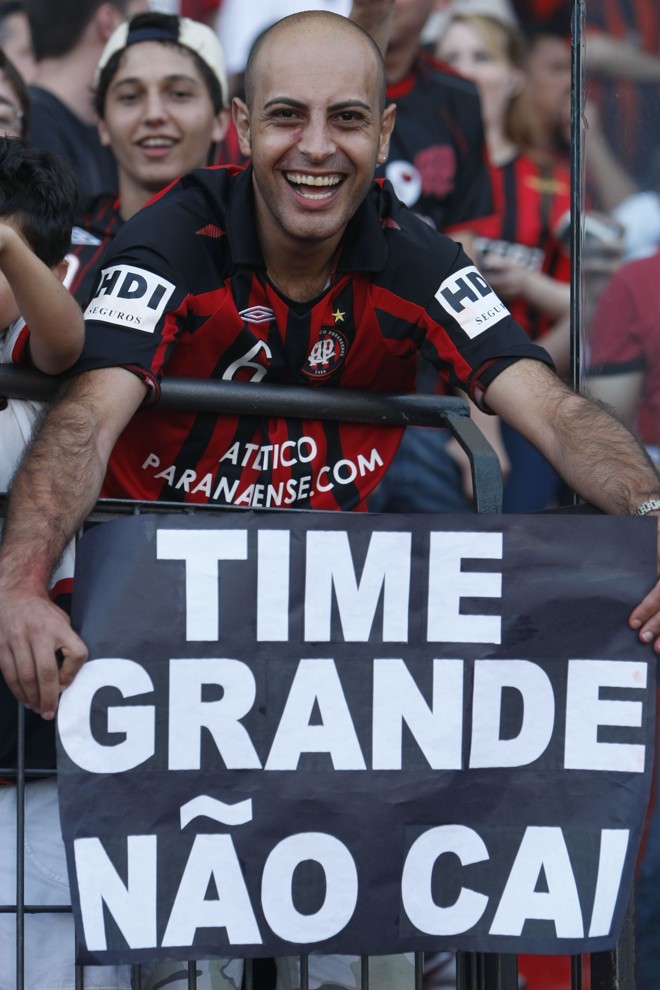 Ao final do jogo, o torcedor atleticano pôde comemorar o fim do