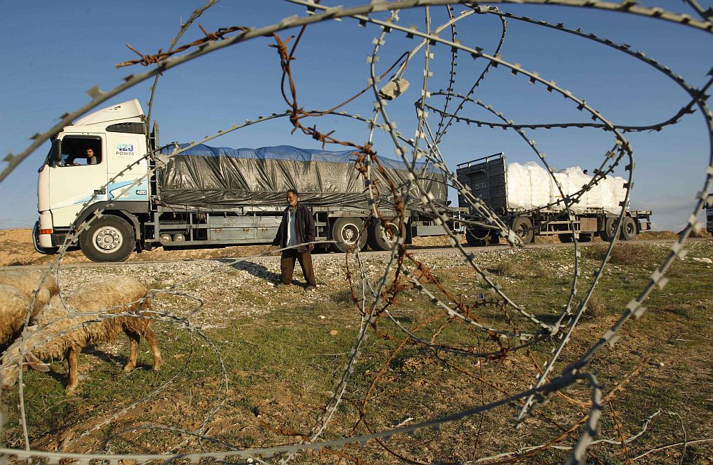 Caminhão carregado com grãos pode entrar na Faixa de Gaza | Ibraheem Abu / Reuters