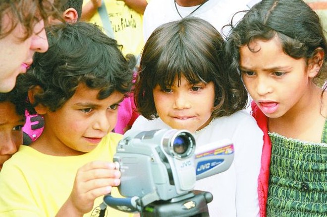Uma câmera nas mãos e a vida nas telas: Minha Vila Filmo Eu | 