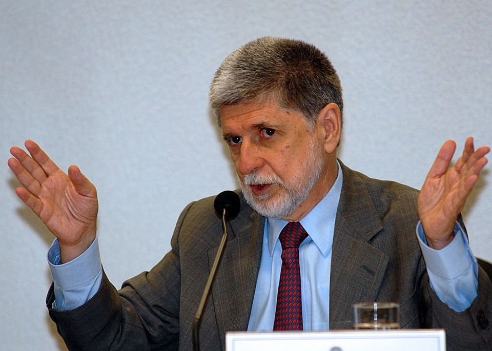 Celso Amorim participa de audiência pública sobre os riscos de os países sul-americanos não pagarem empréstimos concedidos pelo BNDES | Antônio Cruz/ABr