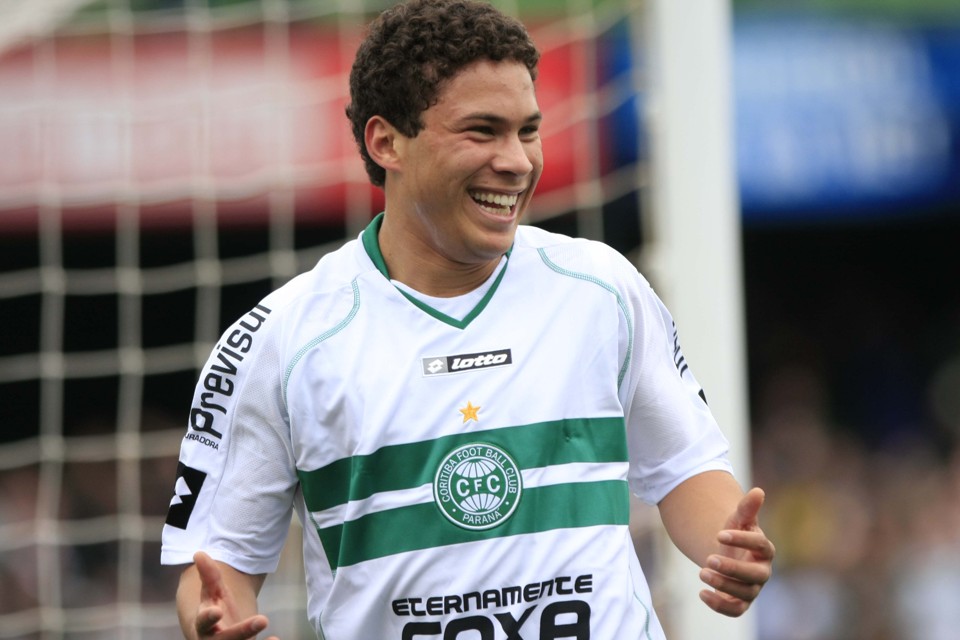 Marlos pode renovar em breve o seu acordo com o Coritiba | Giuliano Gomes / Gazeta do Povo