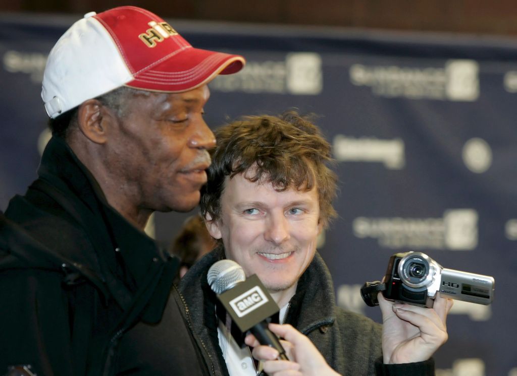 Gondry dirige grava entrevista de Danny Glover: simpatia pelo que é antiquado e proibição de videogames em casa | George Frey/EFE