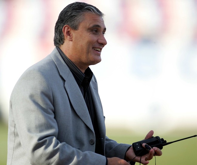 Tite superou a desconfiança da torcida e está prestes a conquistar título da Copa Sul-Americana | 