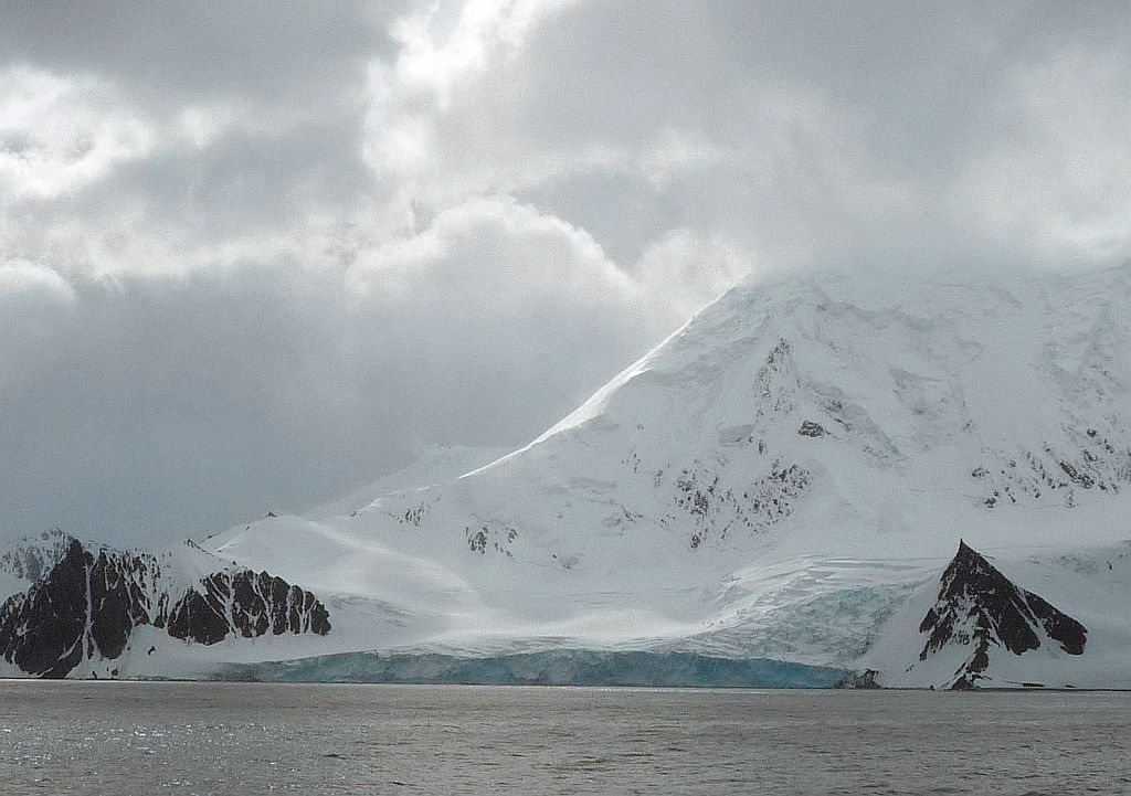 Continente frio e pouco conhecido: 89 graus negativos  a menor temperatura do planeta  chegaram a ser medidos nos termômetros instalados perto do Pólo Sul | Fotos: Cristina Graemal