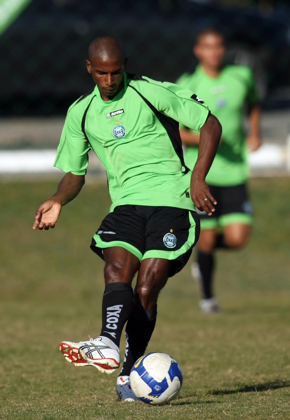 Peça importante do Coxa no Brasileirão, Alê já é aguardado no Guaratinguetá para 2009 | Albari Rosa / Gazeta do Povo