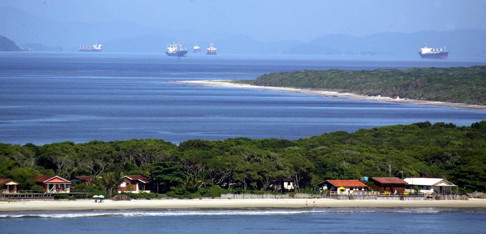 Ilha do Mel já está com ocupação máxima Para quem deseja ir à ilha, recomendação é de que se informe antes se há possibilidade | Daniel Castellano/Gazeta do Povo