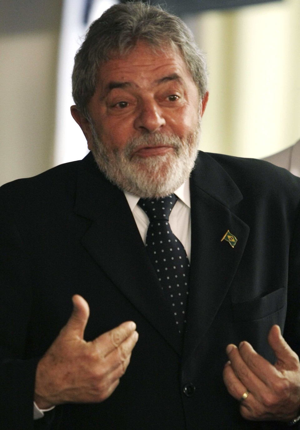 Lula pegou o Brasil à beira da ruína no início de 2003, e hoje governa um país com mais de US$ 200 bilhões em reservas internacionais e com o menor índice de inflação entre os emergentes | Paulo Whitaker / Reuters