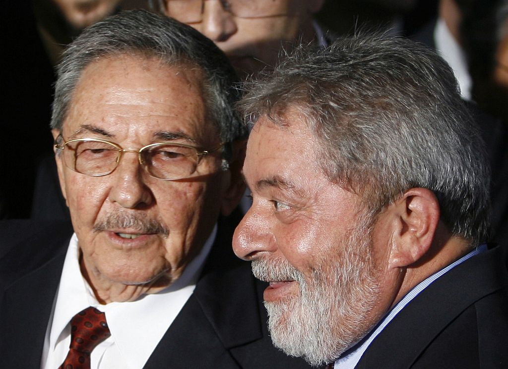 Lula contestou o bloqueio econômico dos EUA. "Não é Cuba que tem que fazer gesto. É o governo dos Estados Unidos" | Roberto Jayme / Reuters