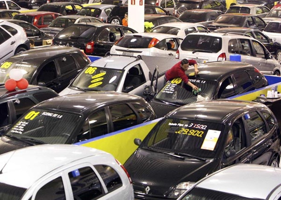 Mercado de veículos usados é o desafio da indústria em 2009 | Reuters