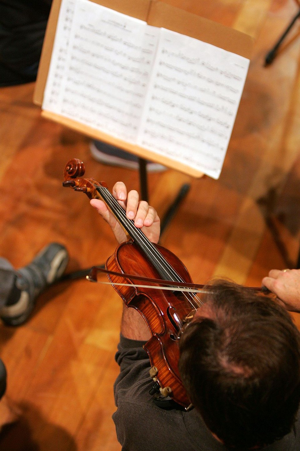 Primeiro compasso Violinista ensaia obra de Haendel: comemoração | Daniel Castellano /Gazeta do Povo