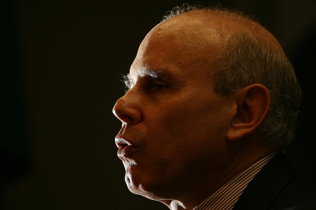 Daqui para frente, os créditos estarão condicionados à manutenção do emprego. [Mas] Não adianta vir com medidas do tipo quem desempregar vai ser expulso do paraíso, vai ser colocado no inferno.Guido Mantega, ministro da Fazenda | JoedsonAlves/AFP