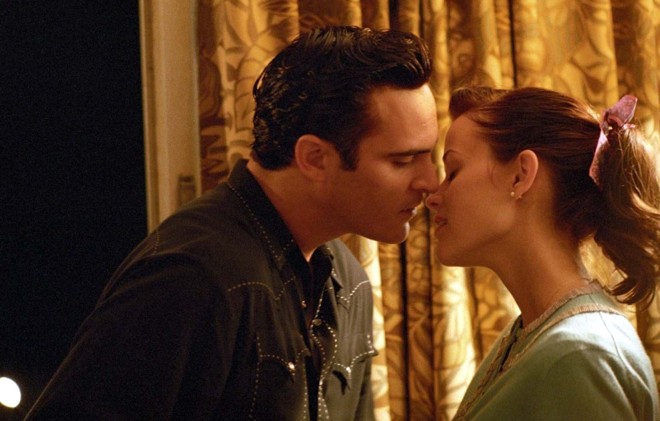 O ator no papel de Johnny Cash, no filme 