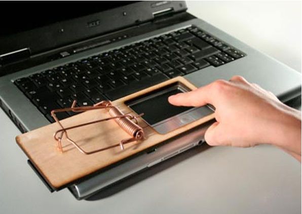 Invenção só funciona se não houver mouse conectado ao computador, porque sistema de segurança tem como base o touch pad | Divulgação/Yanko