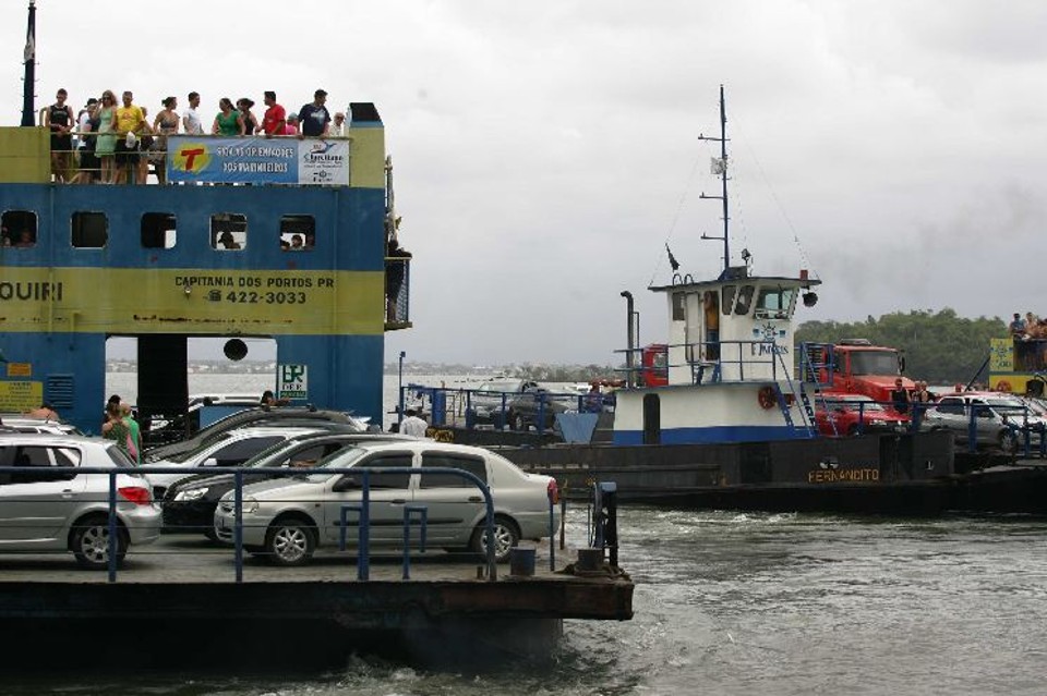 F. Andreis vence licitação para explorar o serviço de travessia na Baía de Guaratuba Travessia de ferryboat na Baía de Guaratuba tem grande movimento nos meses de verão | Jonathan Campos/Arquivo Gazeta do Povo