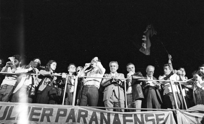 Comício do governados José Richa pelas eleições diretas |