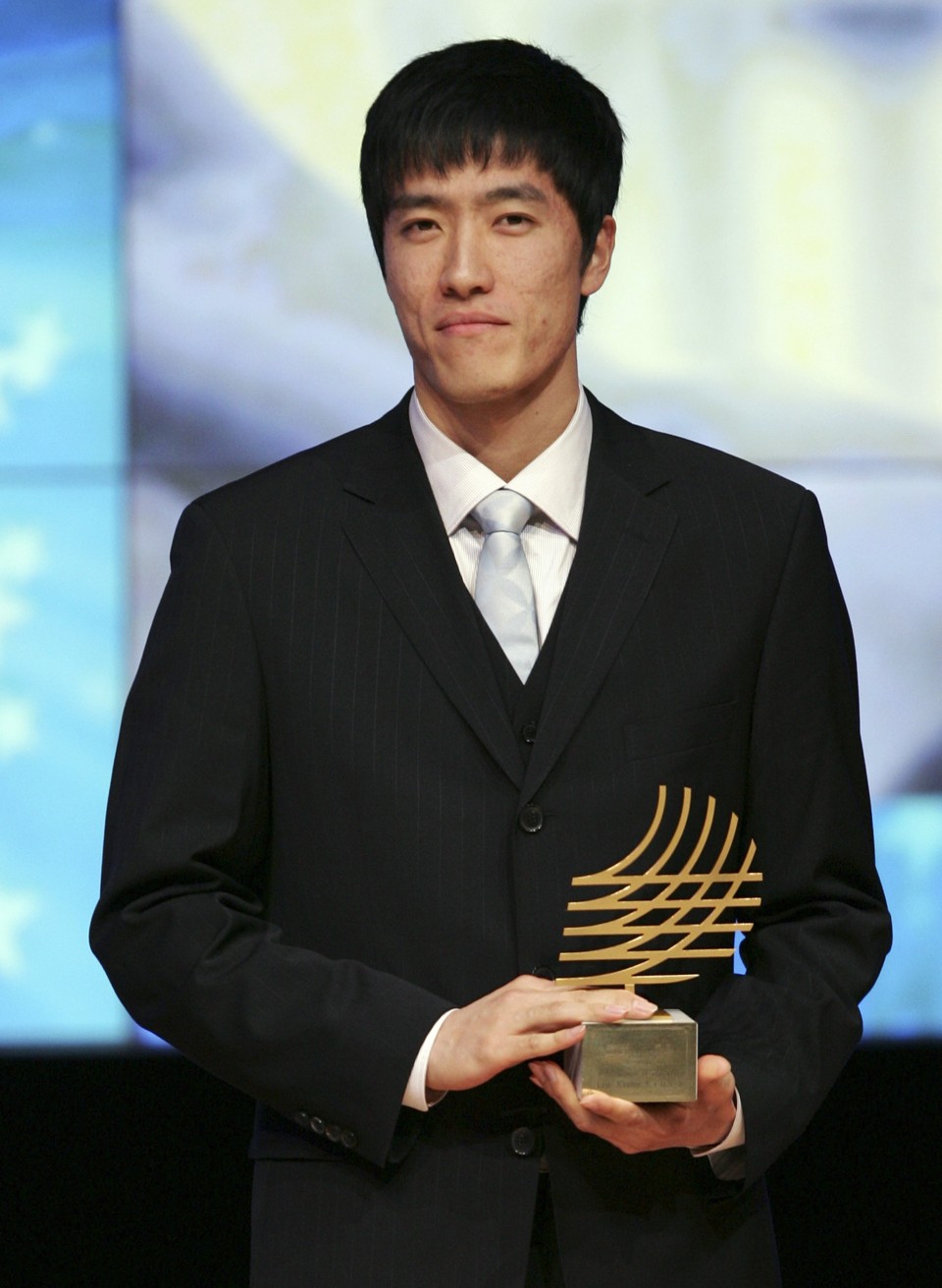Liu Xiang não vai disputar Mundial de Berlim, em agosto Chinês Liu Xiang abriu mão de disputar Mundial de Atletismo em Berlim | Sebastien Nogier / Reuters