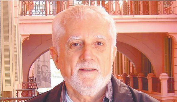 Sergio Napp, na Casa de Cultura Mario Quintana, em Porto Alegre, espaço público que o autor dirigiu de 1997 a 1999 e de 2003 a 2006 | Luciana Thomé/ Divulgação