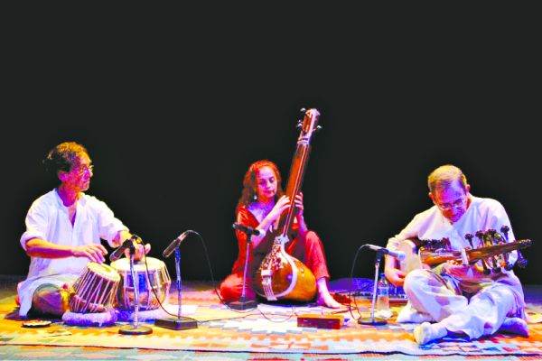 Grupo Rami: trio que pesquisa a música clássica indiana faz a abertura do festival | Divulgação