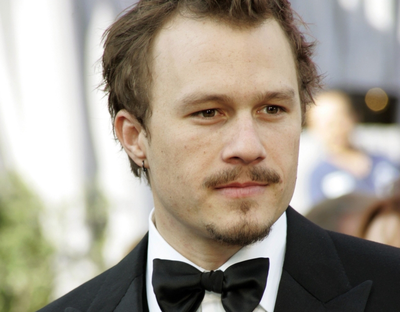Familiares do ator Heath Ledger chegaram a um acordo quanto ao valor da indenização com a seguradora | Mario Anzuoni / Reuters