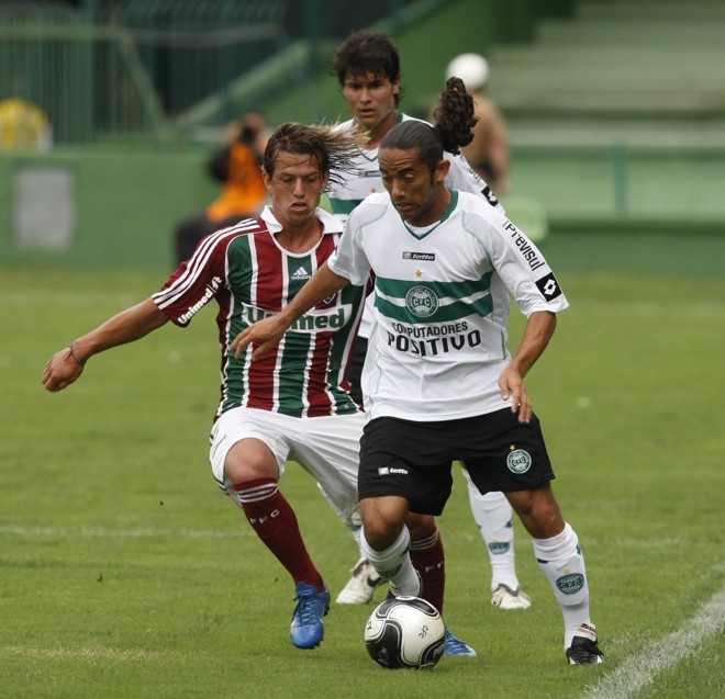 Carlinhos Paraíba teve atuação apagada no amistoso com o Fluminense | 