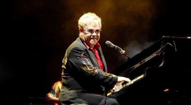 Elton John no Rio de Janeiro, nesta segunda-feira (19) |