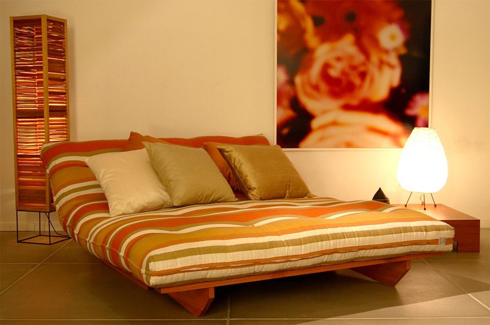 Época tradicional de descontos Sofá Relax, da Perfeito Equilíbrio, com 1,40 metro de largura. O preço passa de R$ 2.600 para R$ 1.950 até 26 de janeiro | Divulgação/Perfeito Equilíbrio