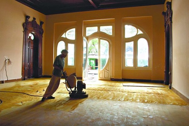 Ainda em reforma, a sala onde ficará o