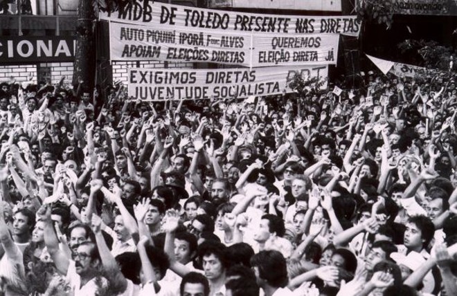 Comício pelas diretas já na Boca Maldita |