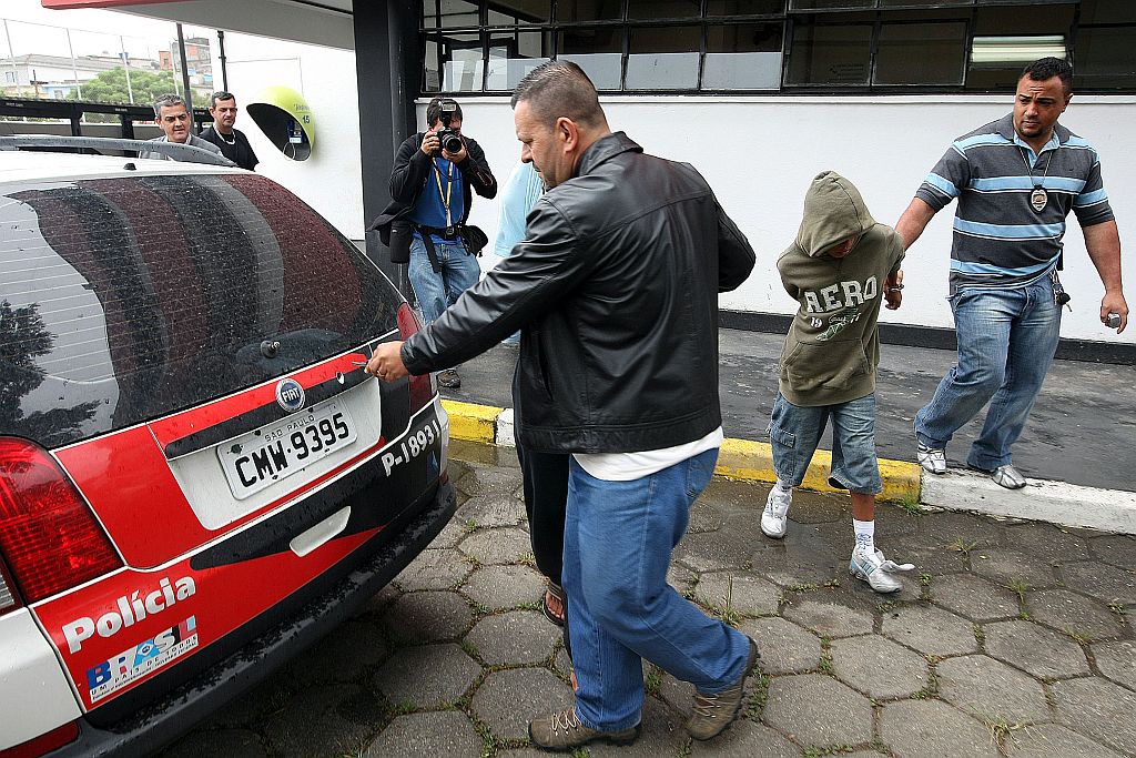 F., de 12 anos, já havia sido abordado pela polícia de São Paulo oito vezes antes de ser detido, em dezembro. Até os 11 anos, era liberado porque não tinha idade mínima | Sérgio Castro/AE