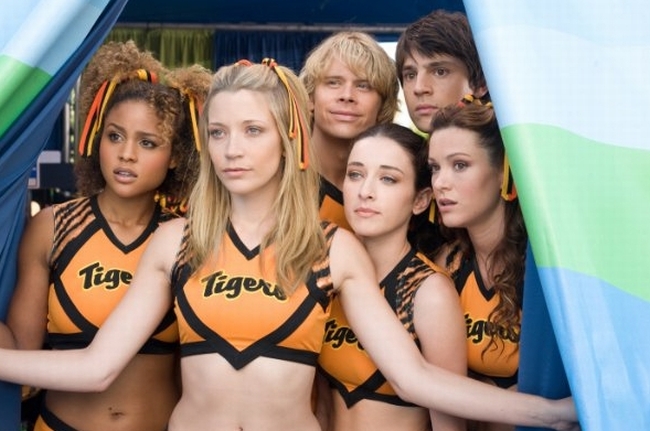 Cena do filme "Fired Up" | Reprodução/Site Oficial