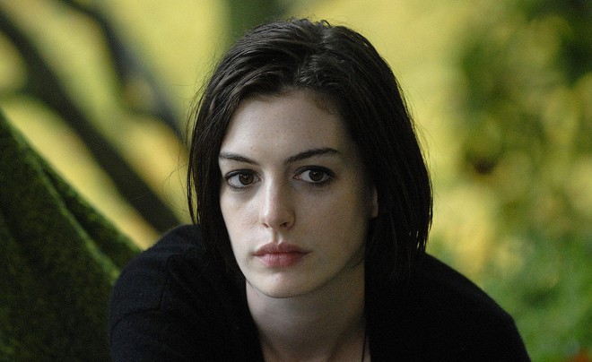 Anne Hathaway em cena do filme