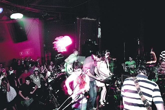 Sexteto Heitor & Banda Gentileza surpreende pela criatividade |