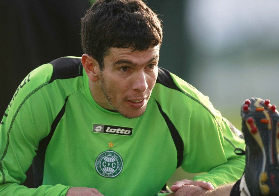 Leandro Donizete renova e fecha elenco alviverde | Giuliano Gomes / Gazeta do Povo
