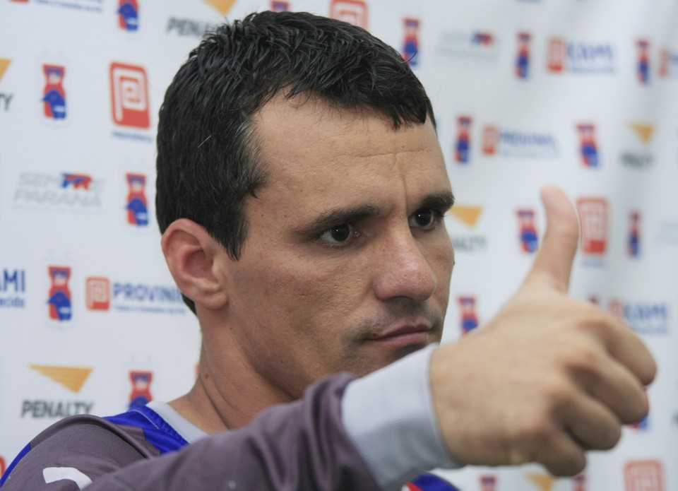 Ney é a aposta para posição carente desde a saída de Flávio | Giuliano Gomes / Gazeta do Povo