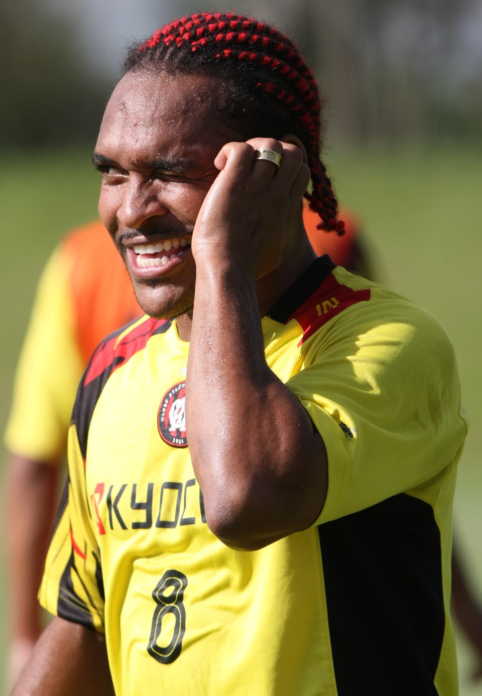 Se receber "sim" do seu atual clube, volante Claiton chega ao Atlético nesta terça-feira | Antônio Costa / Gazeta do Povo