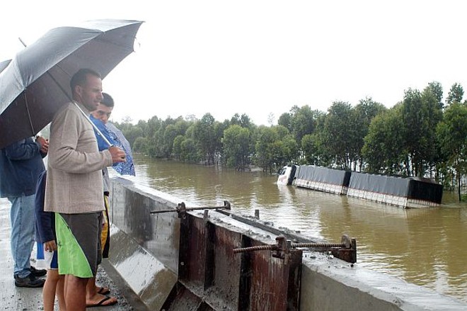 Bloqueio da BR-101 no quilômetro 409, em Maracajá |