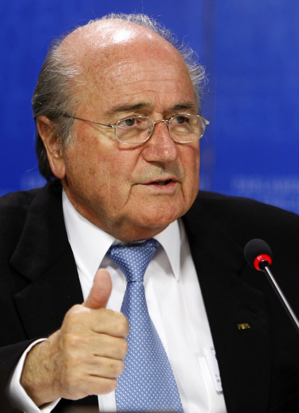 Blatter: "Este país é muito mais que um país, é um sub-continente. Por isso, vamos fazer esta Copa em 12 cidades diferentes" | Francois Lenoir / Reuters