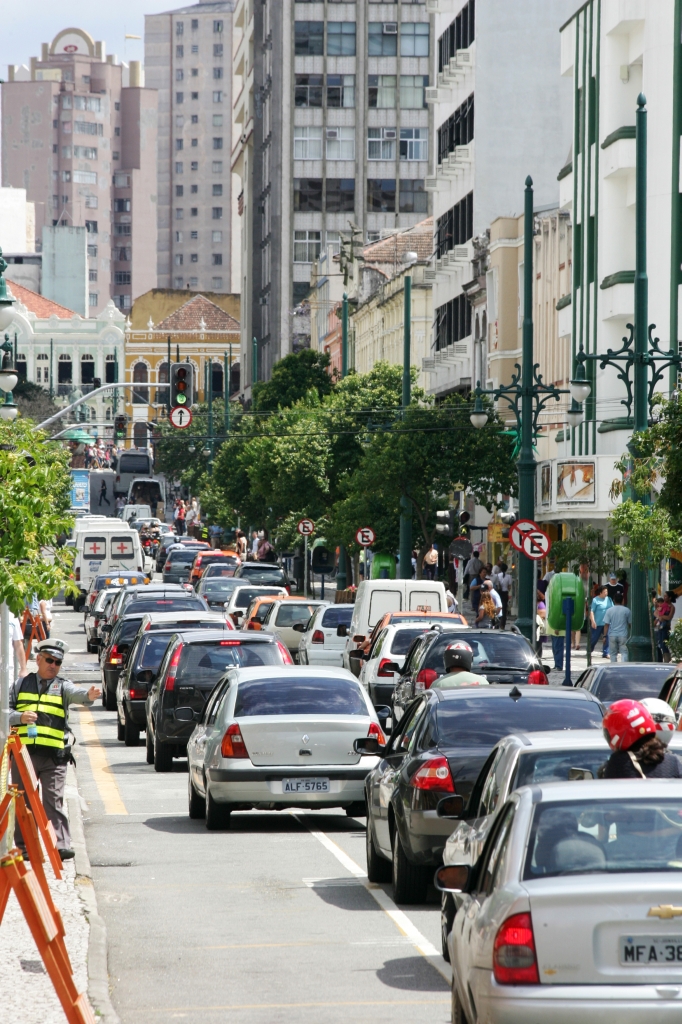 Redução do IPI baixou os preços temporariamente, o que causa distorção nos valores | Marcelo Elias/Gazeta do Povo