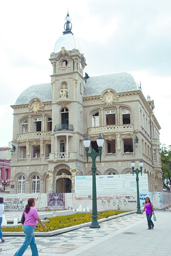 Editais selecionarão projetos de teatro de rua para a Praça Generoso Marques |