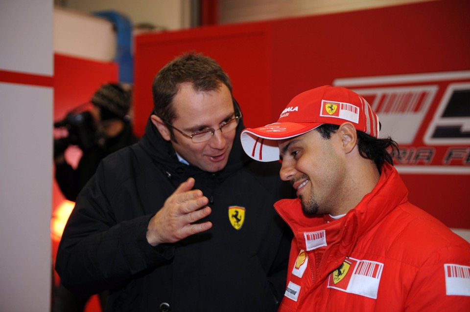 Stefano Domenicali é só elogios a Felipe Massa e espera muito do brasileiro neste ano | Alberto Cridpa / AFP